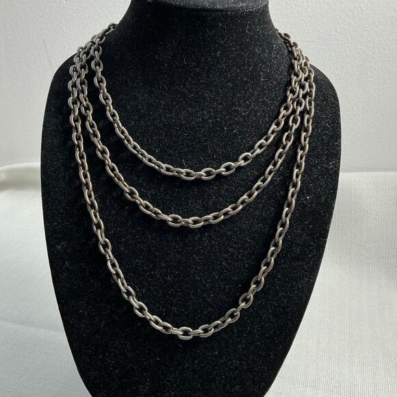 Vintage‎ Trifari Long Chain Necklace - Picture 1 of 2